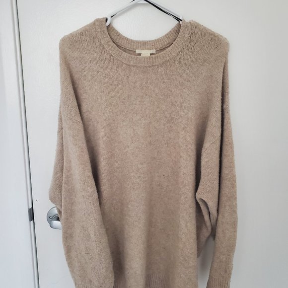 H&M Beige Oversized Sweater - Picture 1 of 3